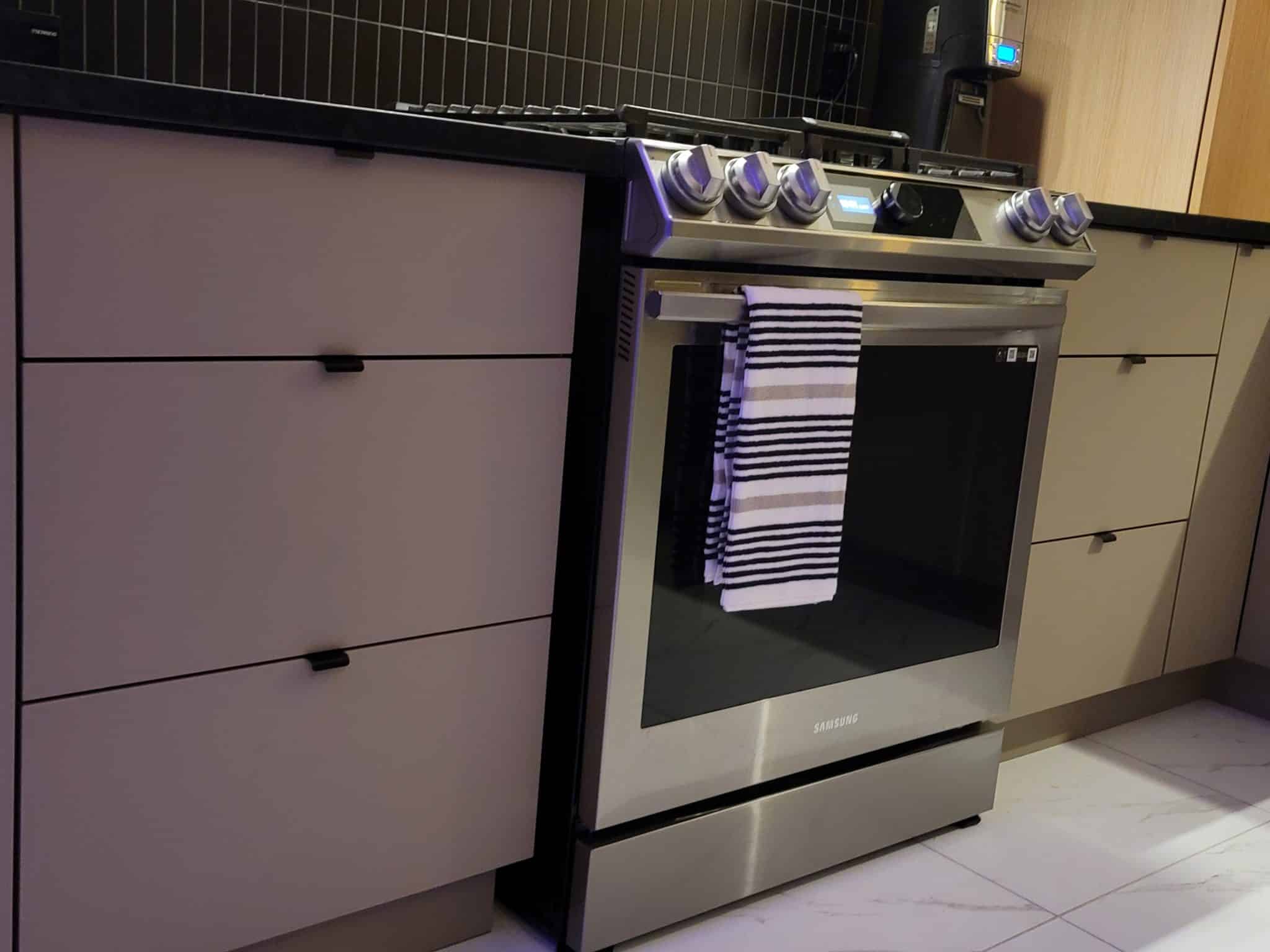 Cuisinière Samsung bi-énergie propane/électrique